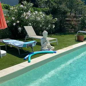 Climatise Avec Piscine Sur Les Hauteurs De Vakantiehuis